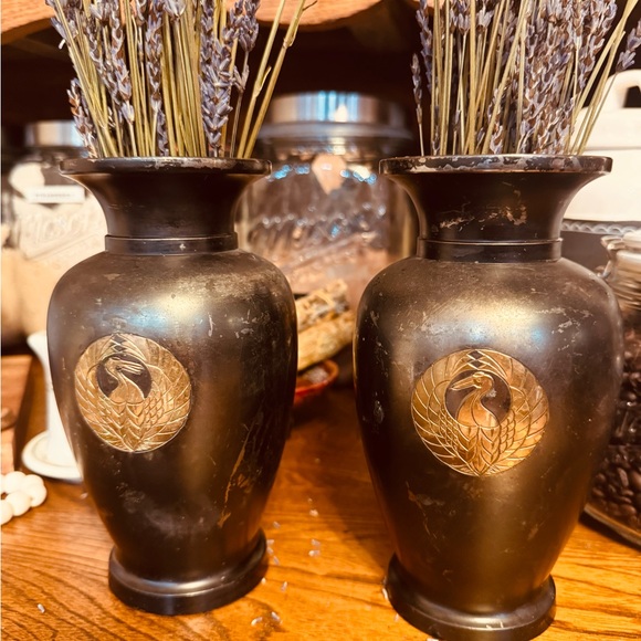 Elegant Black and Gold Vases